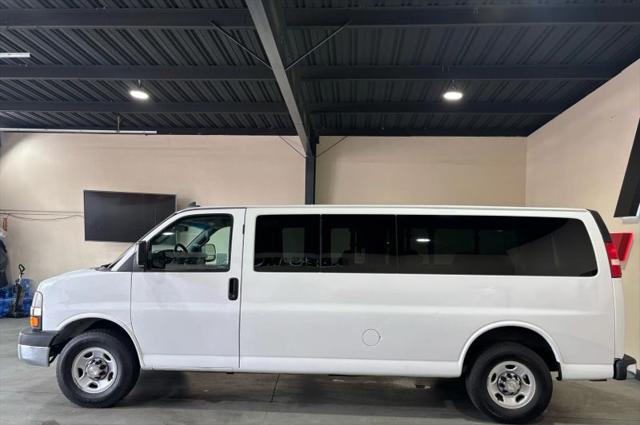 2016 Chevrolet Express LT
