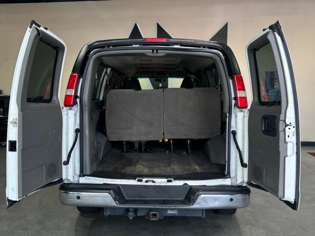 2016 Chevrolet Express LT
