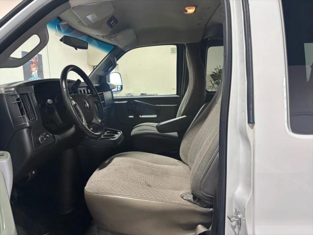 2016 Chevrolet Express LT