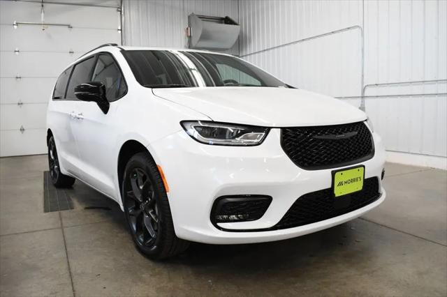 2026 Chrysler Pacifica Limited AWD