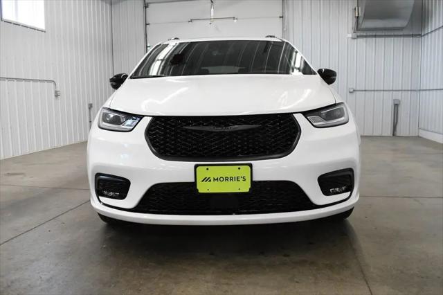 2026 Chrysler Pacifica Limited AWD