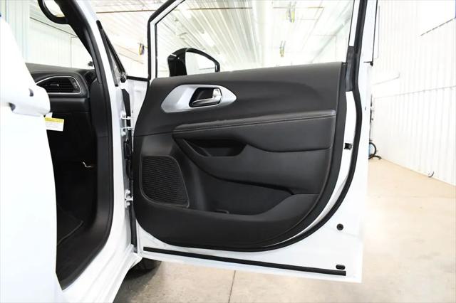 2026 Chrysler Pacifica Limited AWD