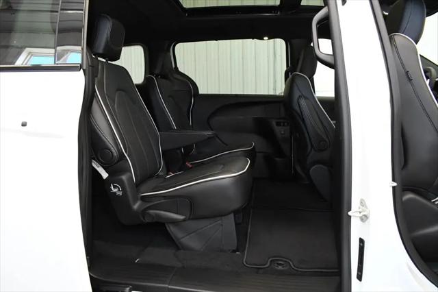 2026 Chrysler Pacifica Limited AWD