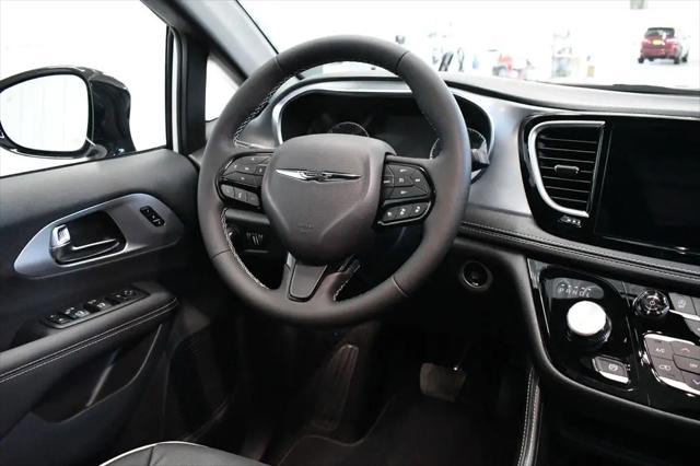 2026 Chrysler Pacifica Limited AWD