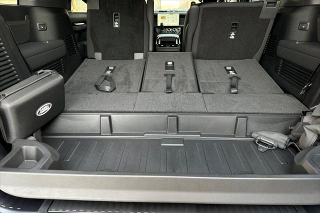 2026 Land Rover Defender V8