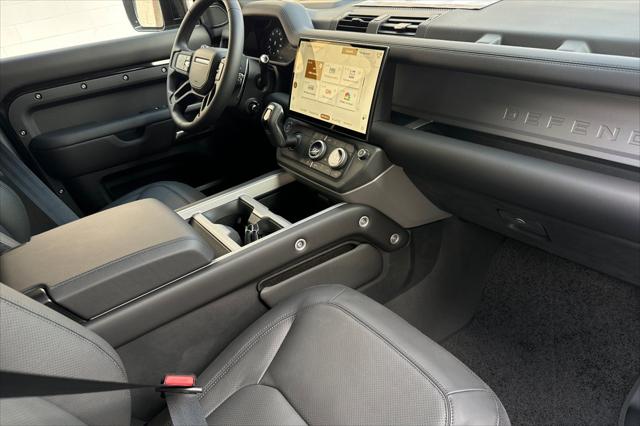 2026 Land Rover Defender V8