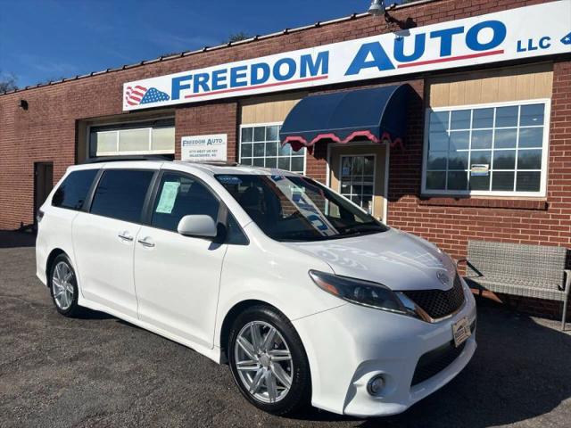 2016 Toyota Sienna SE 8 Passenger for sale in Wilkesboro, NC