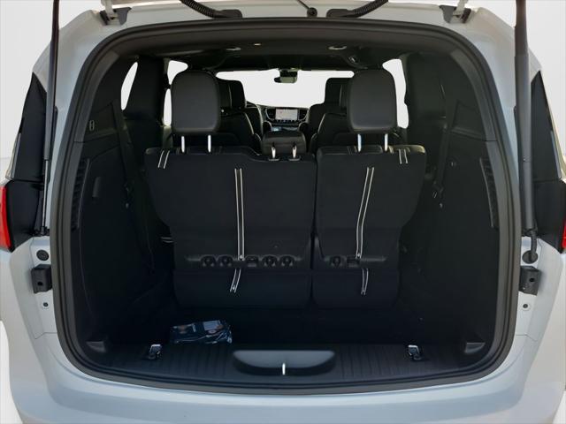 2026 Chrysler Voyager LX