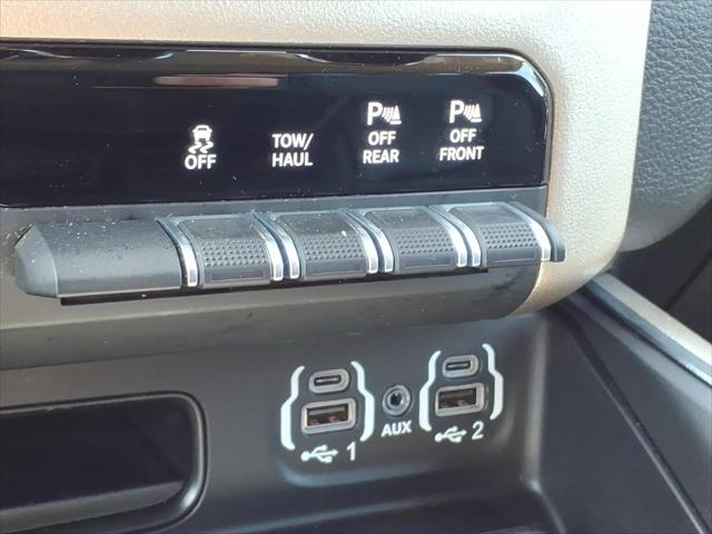 2020 Ram 1500 Laramie Crew Cab 4x4 5'7" Box