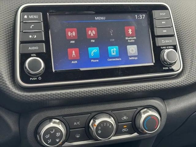 2025 Nissan Kicks S