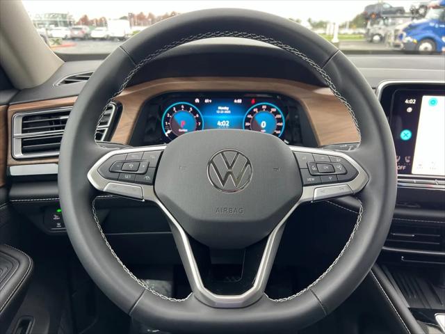 2026 Volkswagen Atlas SE with Technology