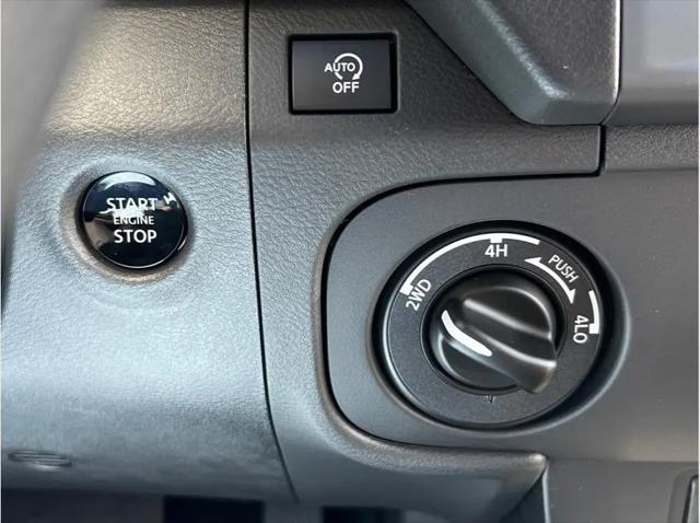 2026 Nissan Frontier Crew Cab SV 4x4