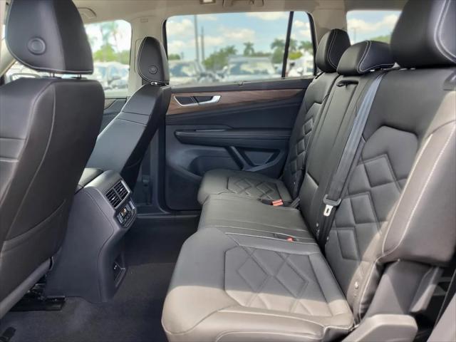 2026 Volkswagen Atlas SE with Technology