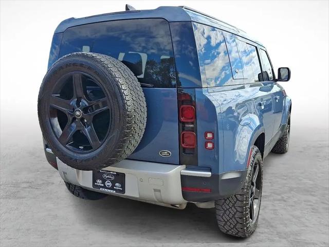 2021 Land Rover Defender 110 SE