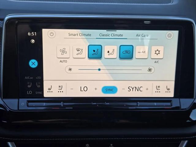 2026 Volkswagen Atlas Cross Sport SEL Premium R-Line