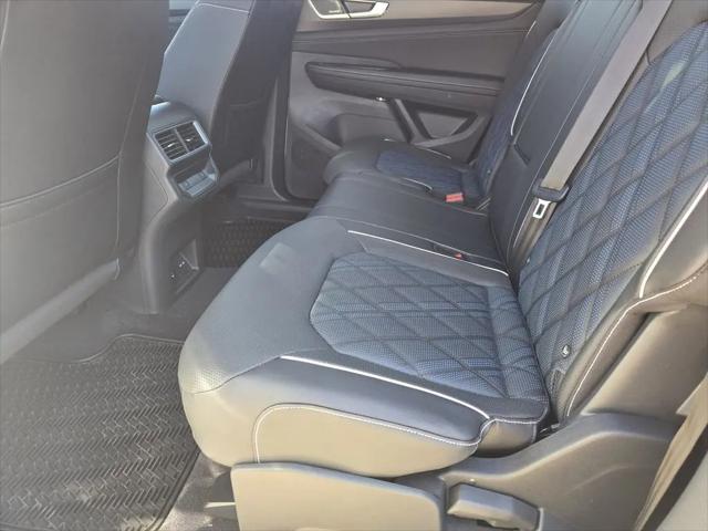 2026 Volkswagen Atlas Cross Sport SEL Premium R-Line