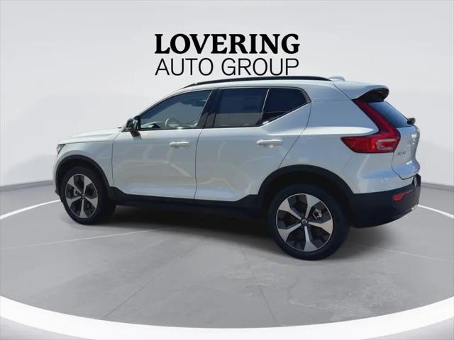 2026 Volvo XC40 Plus, B5 AWD Gas (mild hybrid), Dark