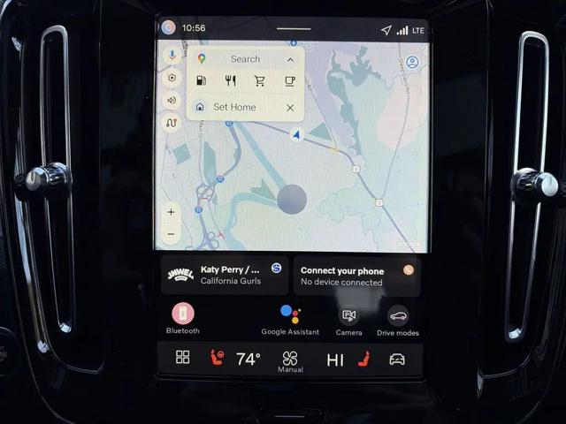 2026 Volvo XC40 Plus, B5 AWD Gas (mild hybrid), Dark