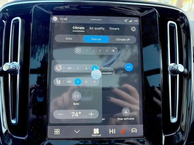 2026 Volvo XC40 Plus, B5 AWD Gas (mild hybrid), Dark