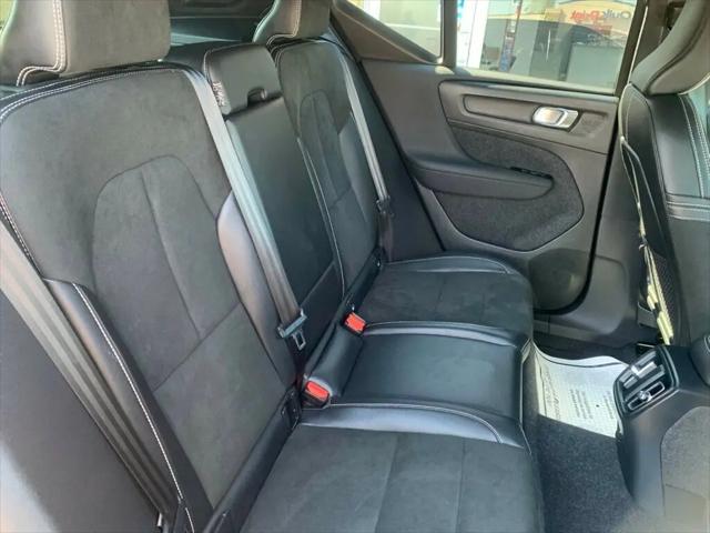 2022 Volvo XC40 Recharge Pure Electric P8 Twin Plus