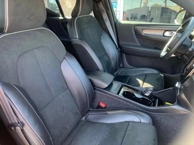 2022 Volvo XC40 Recharge Pure Electric P8 Twin Plus