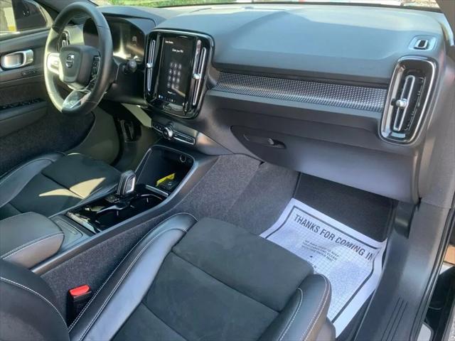 2022 Volvo XC40 Recharge Pure Electric P8 Twin Plus