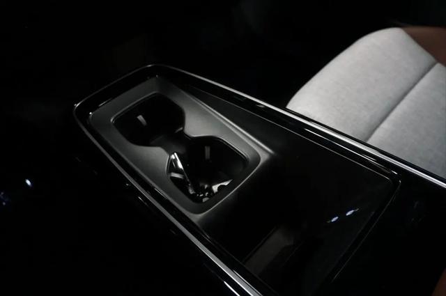 2025 Volkswagen ID.4 AWD Pro