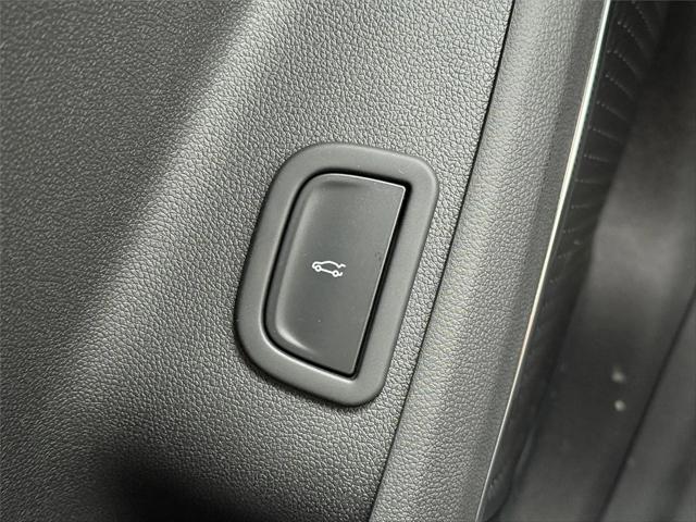 2026 GMC Acadia Denali FWD