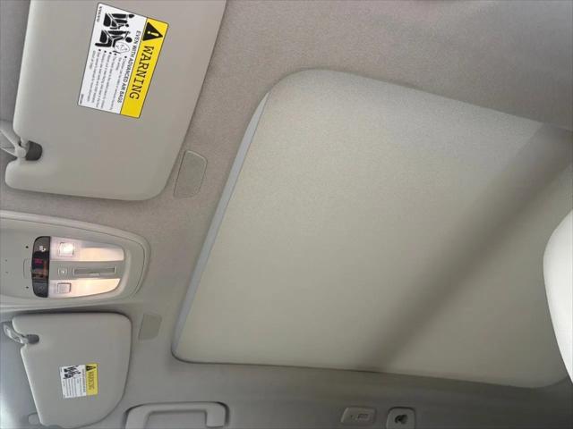 2026 Volvo XC40 Plus, B5 AWD Gas (mild hybrid), Dark