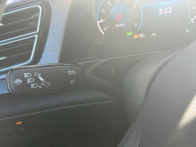 2026 Volkswagen Atlas Cross Sport SE with Technology