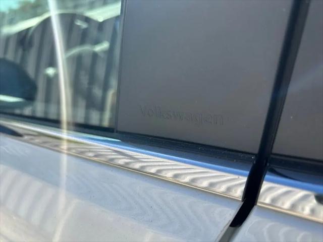 2026 Volkswagen Atlas Cross Sport SE with Technology
