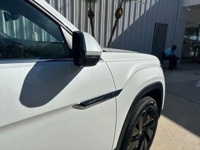 2026 Volkswagen Atlas Cross Sport SE with Technology