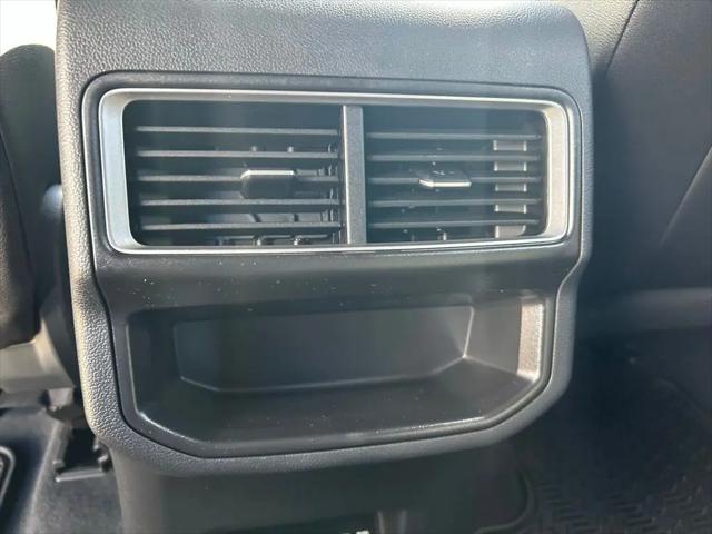 2026 Volkswagen Atlas Cross Sport SE with Technology