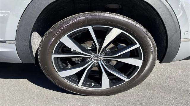 2026 Volkswagen Atlas Cross Sport SEL Premium R-Line