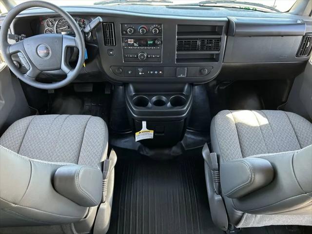 2025 GMC Savana Passenger RWD 3500 Extended Wheelbase LS