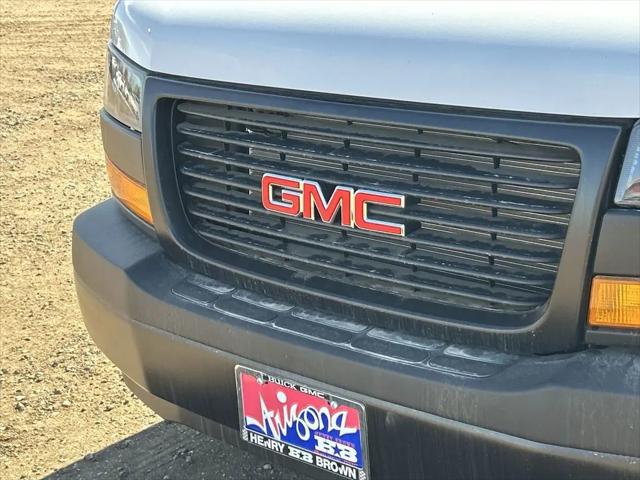2025 GMC Savana Passenger RWD 3500 Extended Wheelbase LS