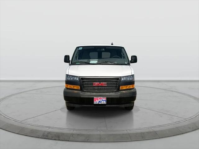 2025 GMC Savana Passenger RWD 3500 Extended Wheelbase LS
