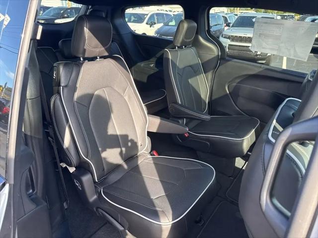 2026 Chrysler Pacifica Limited AWD