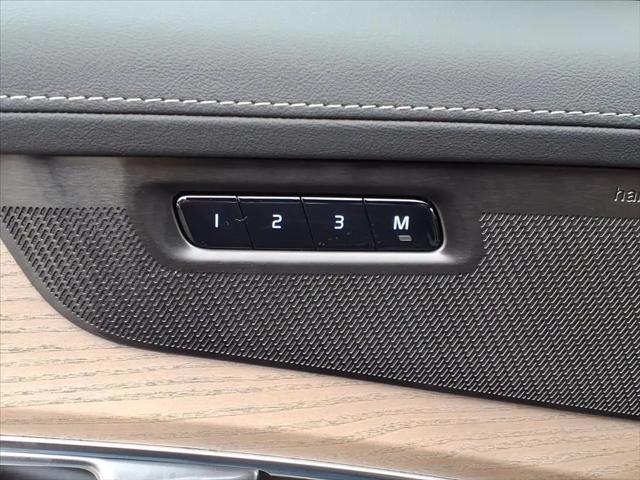 2026 Volvo XC90 Plus, B6 AWD Gas (mild hybrid), Gasoline, Bright, 7 Seats