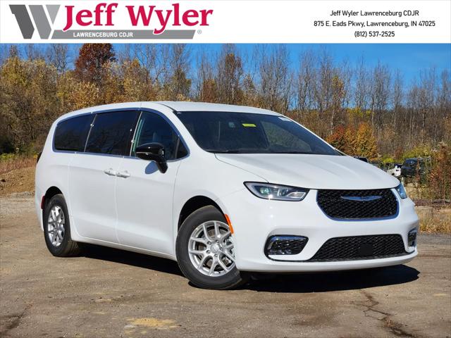 2026 Chrysler Pacifica Select for sale in Lawrenceburg, IN