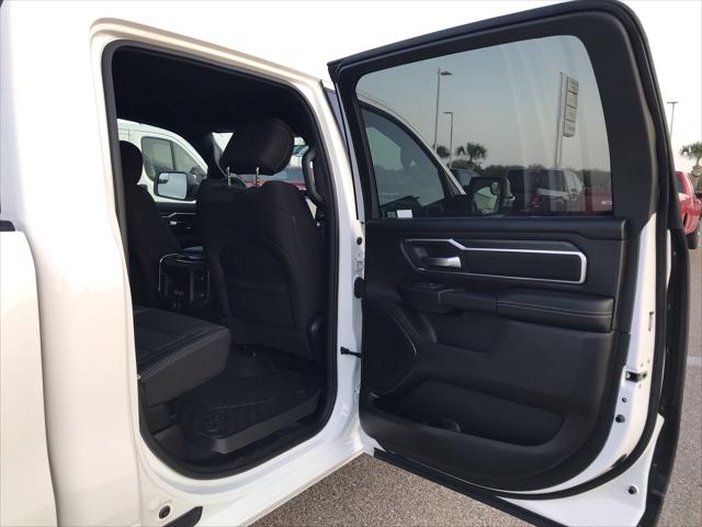 2026 Ram 1500 Lone Star Crew Cab 4x4 5'7" Box