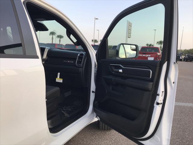2026 Ram 1500 Lone Star Crew Cab 4x4 5'7" Box