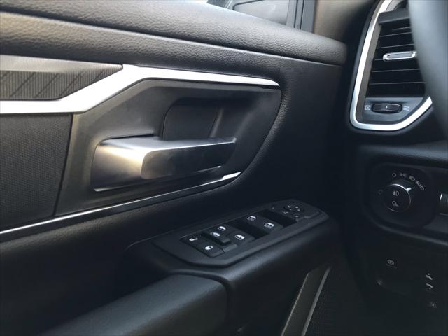 2026 Ram 1500 Lone Star Crew Cab 4x4 5'7" Box
