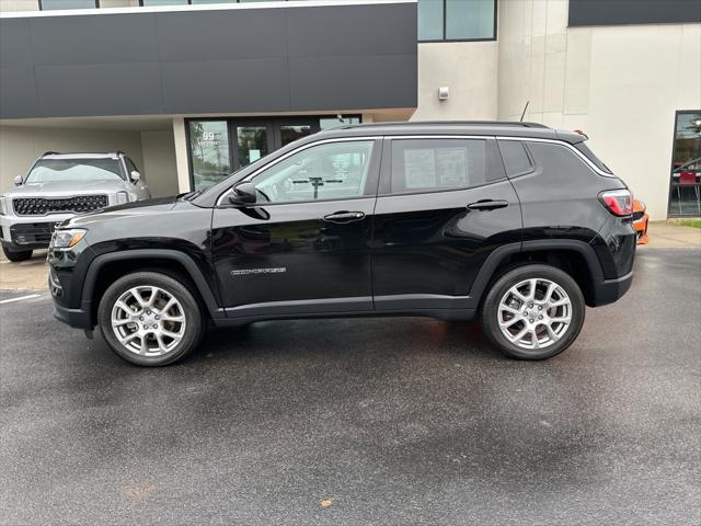 2022 Jeep Compass Latitude Lux 4x4