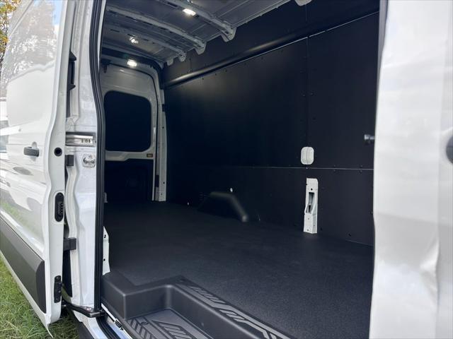 2026 Ford Transit Cargo Van T-350 148 EL Hi Rf 9500 GVWR RWD