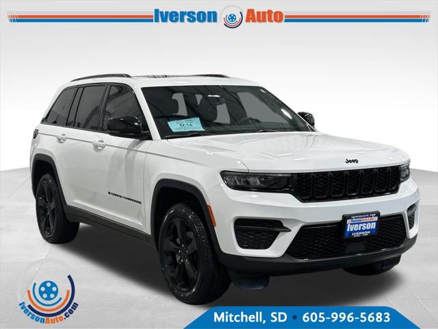 2023 Jeep Grand Cherokee Altitude 4x4 2023 Jeep Grand Cherokee Altitude 4x4