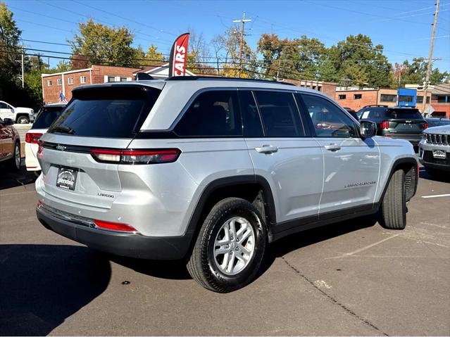 2023 Jeep Grand Cherokee Laredo 4x4