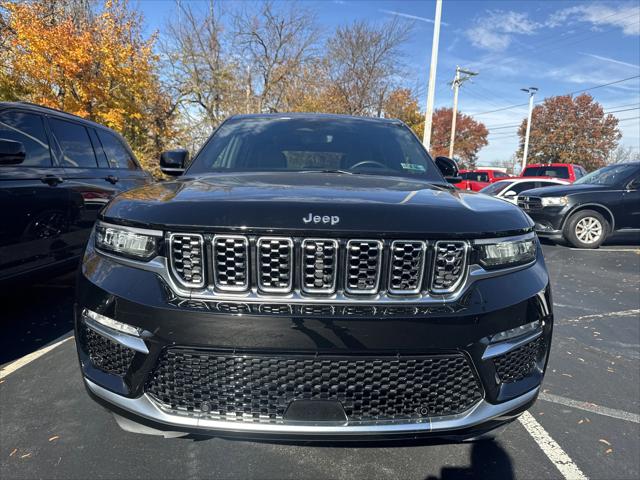 2022 Jeep Grand Cherokee Summit Reserve 4x4 2022 Jeep Grand Cherokee Summit Reserve 4x4