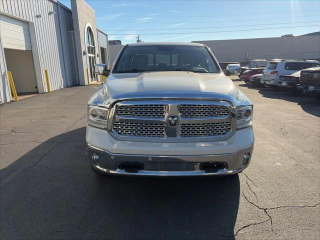 2017 RAM 1500 Laramie Crew Cab 4x4 57 Box