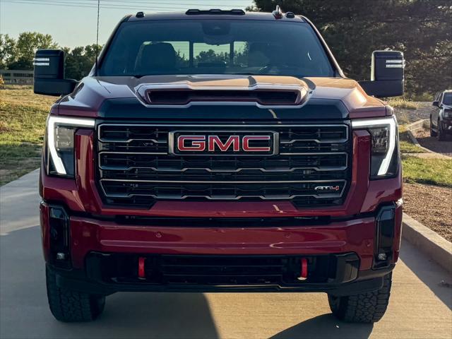 2025 GMC Sierra 2500HD 4WD Crew Cab Standard Bed AT4